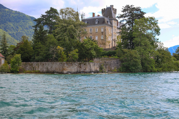annecy-lake-house