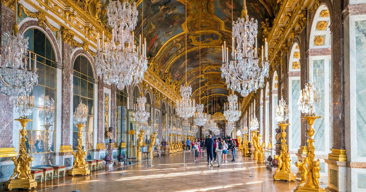How to get from Charles de Gaulle to Versailles