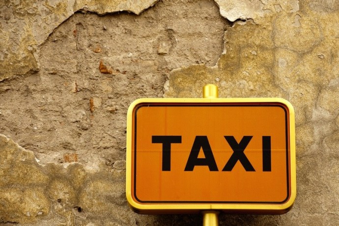 A Complete Guide for Booking a Taxi in Paris
